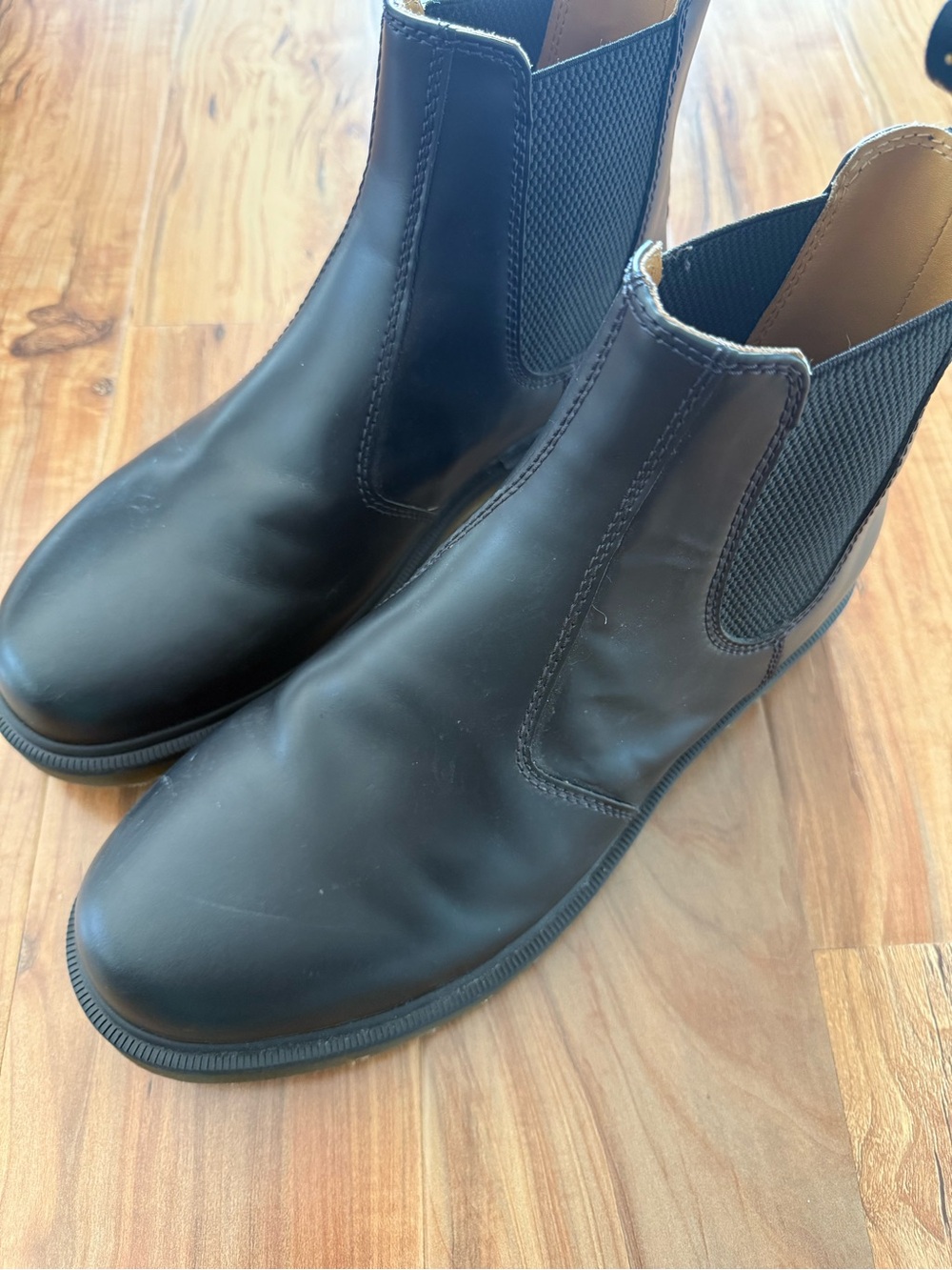 Black Chelsea Boots – Dr. Martens size 11 - Picture 2 of 4